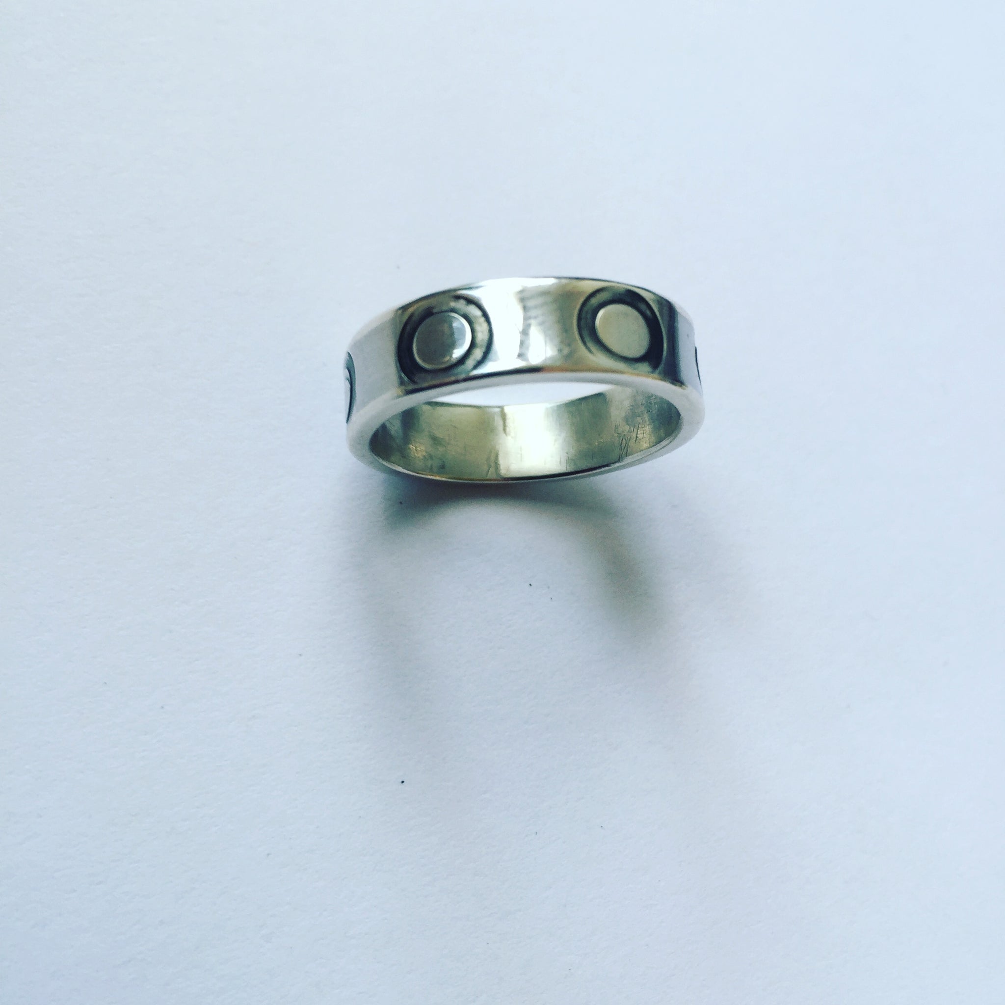 Single Circle Punch Ring (Silver)