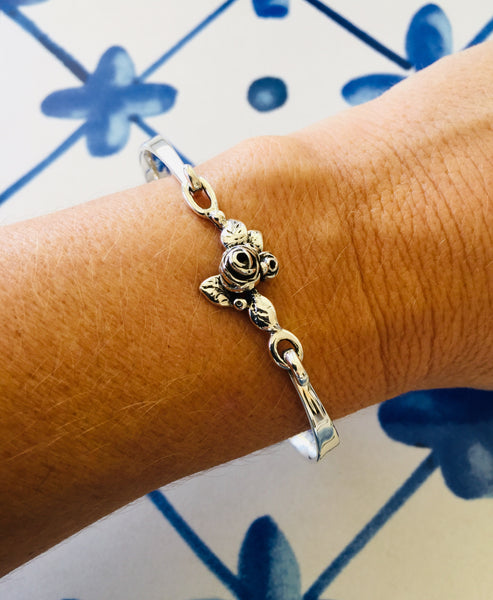 Flowering Hobart Rose Bracelet (Silver)