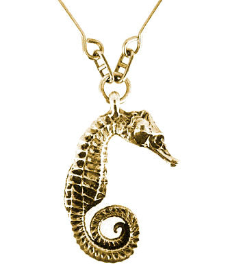 Majestic Seahorse Pendant (18ct Gold)
